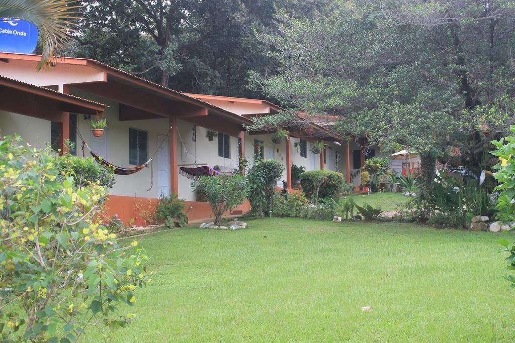 Hotel Santa Fe Екстериор снимка